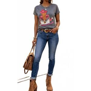 NEW MERIGOLD KISS raised on 90's country short sleeve t-shirt in gray